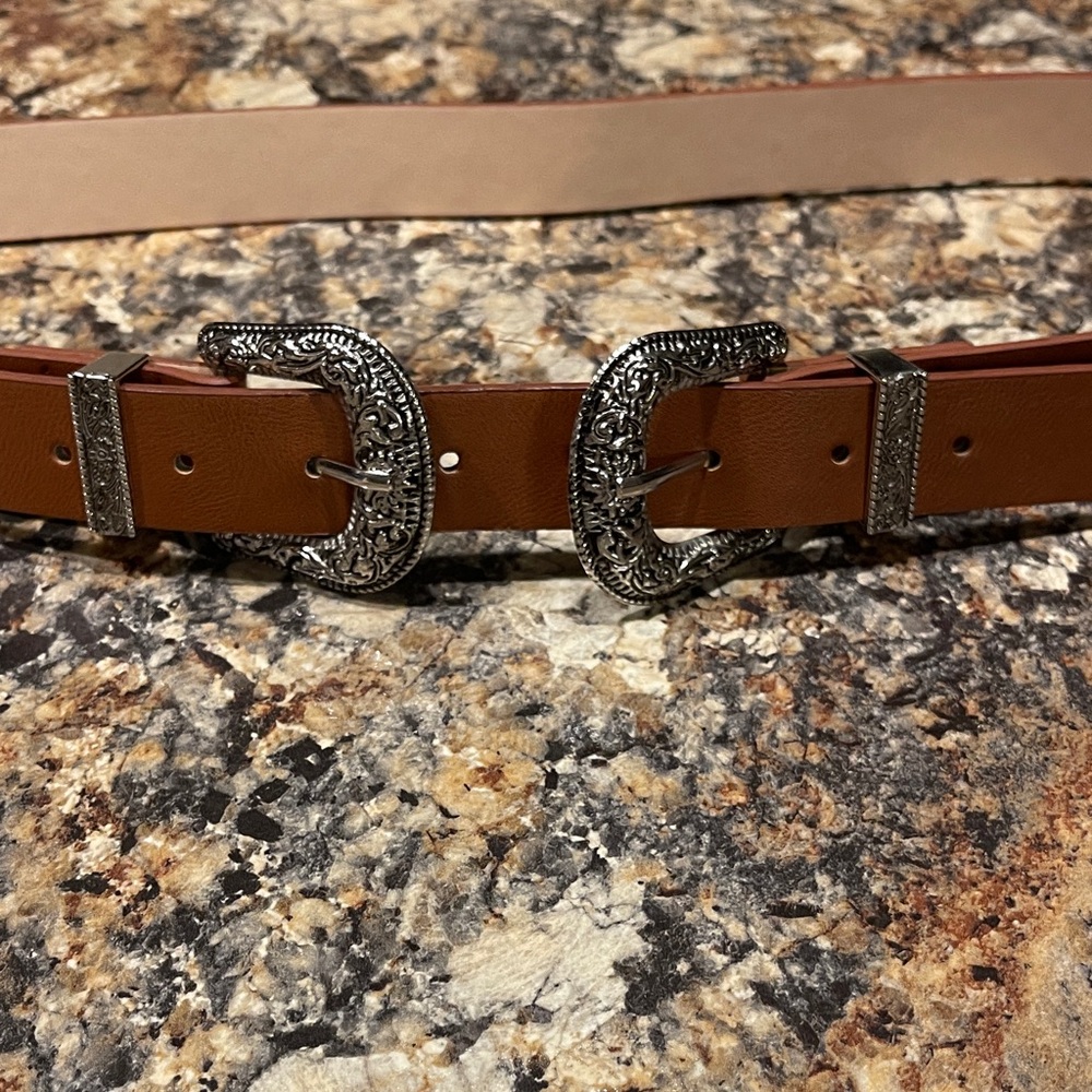 Francesca's Collections Brown Double Buckle Belt Size L/XL - Picture 2 of 4
